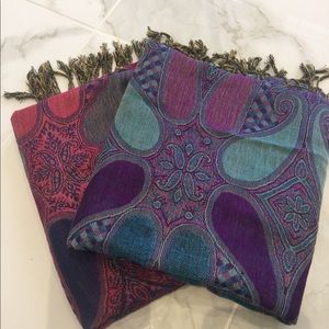 2 Pashmina Scarves 70% Pashmina, 30% Silk